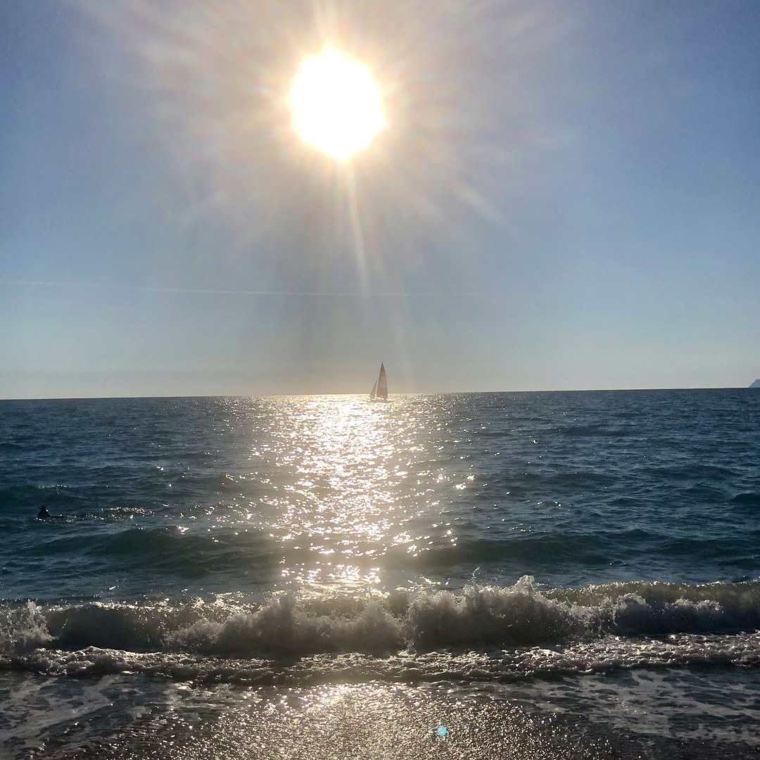 Sunstar over the sea